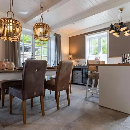 Reetdachhaus Unter Reet Reetdachhaus Unter Reet Ii Дом отдыха Санкт-Петер-Ординг