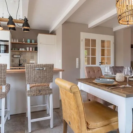 Reetdachhaus Unter Reet Reetdachhaus Unter Reet Ii *